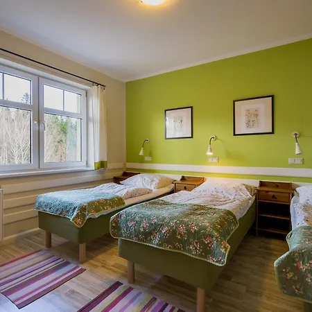 Dom Pod Koziolkami Bed and Breakfast