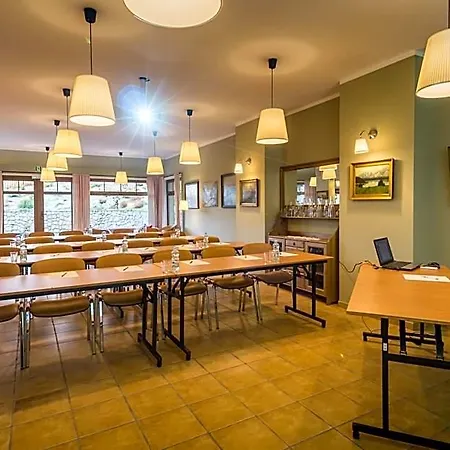Dom Pod Koziolkami 住宿加早餐酒店 斯克拉斯卡波伦巴